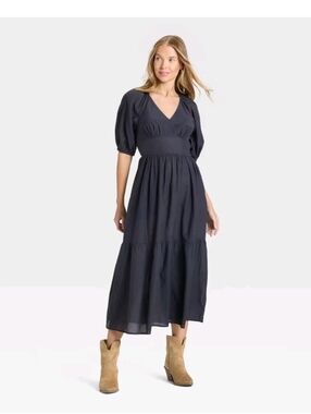 Universal Thread Black V-Neck Puff Sleeve Maxi Dress
